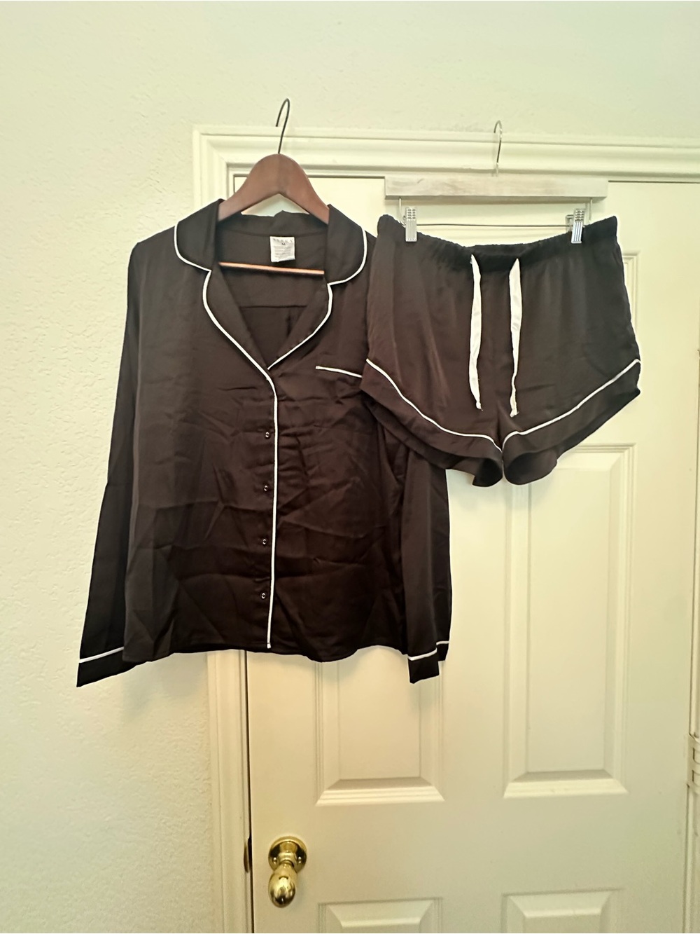 Serra Medium Silky Pajama Set – Black with White Piping